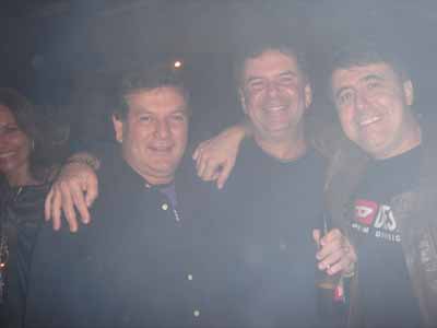 Pauo Vieira entre Ivis e Ze Neto