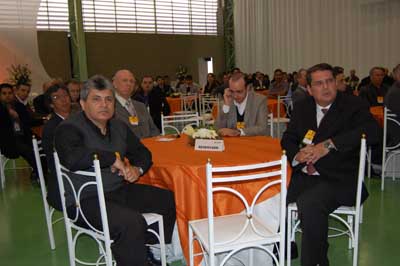 Marino e Jair Gomes do GEIN, Paolicchi do Desenvolvimento Economico, Cabral do Juridico e Danelli hohe um estranho no ninho